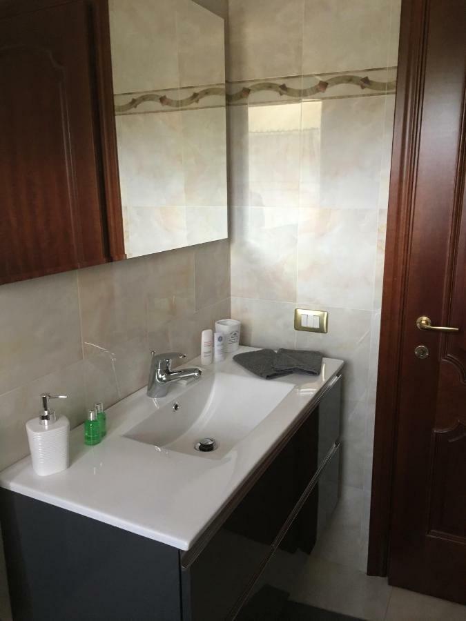 Casa Mariluka Panzió Capoterra Kültér fotó